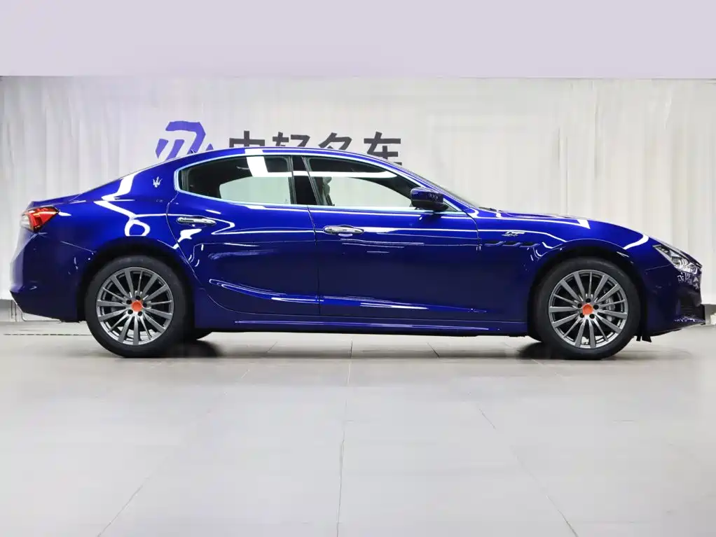 Maserati Ghibli 2023 — фото 3