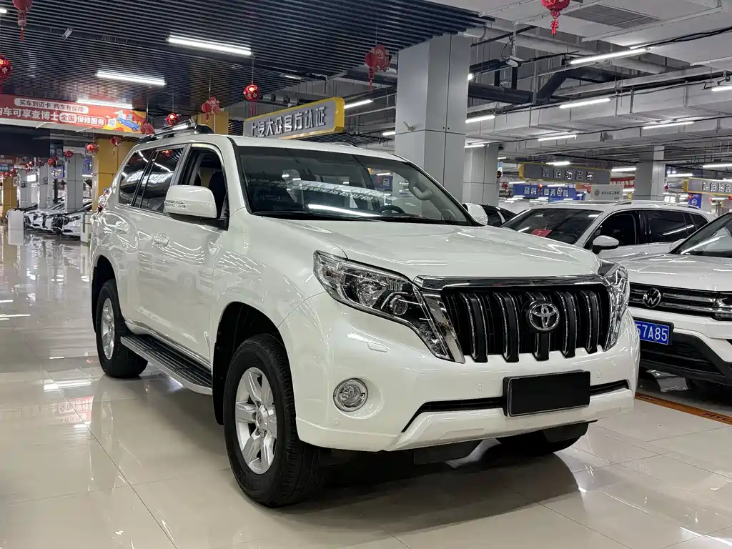 Toyota Prado 2017 — фото 3