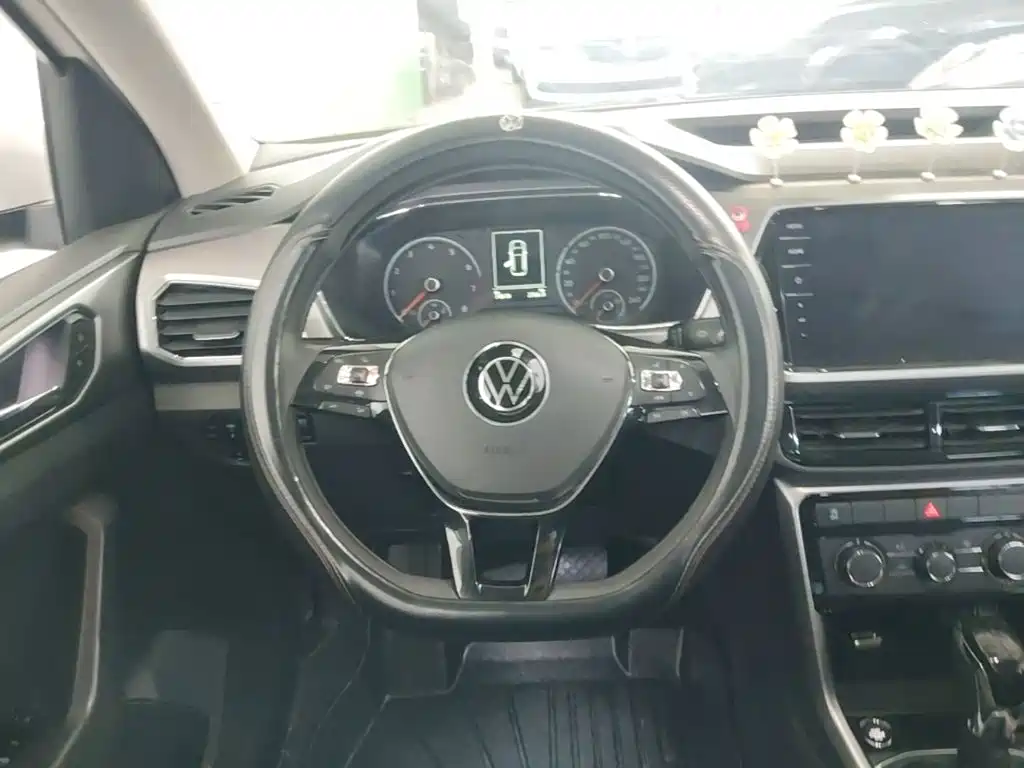 Volkswagen T-Cross 2021 — фото 11