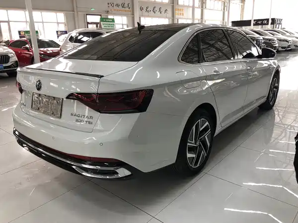 Volkswagen Sagitar 2022