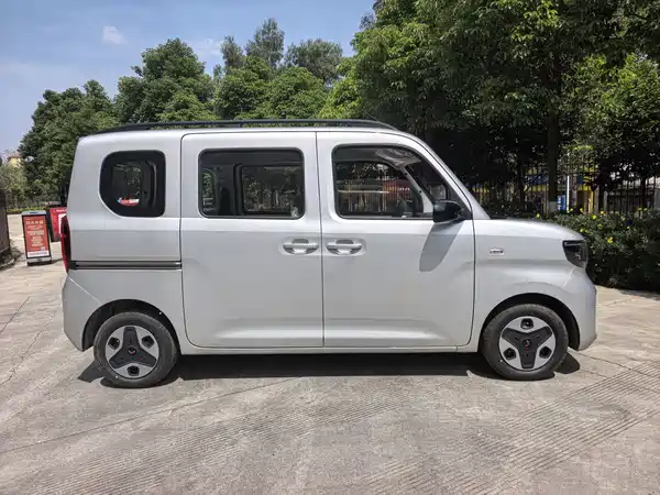 Wuling Zhiguang New Energy 2025