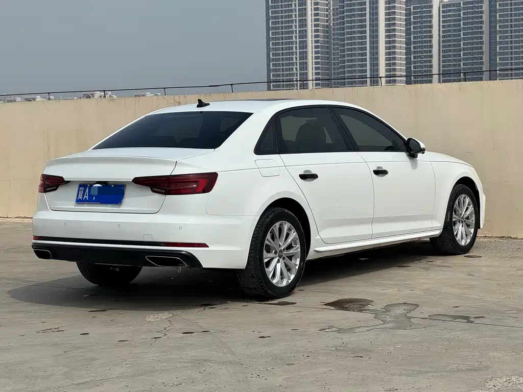 Audi A4L 2020 — фото 12