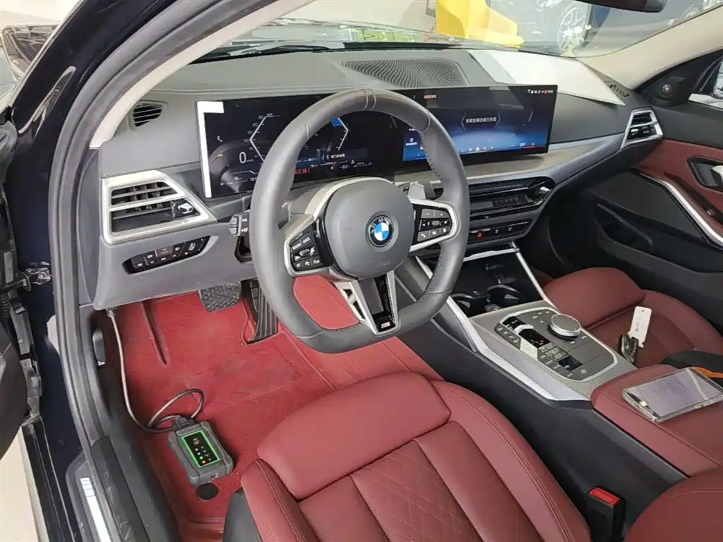 BMW 3 Series 2025 — фото 10