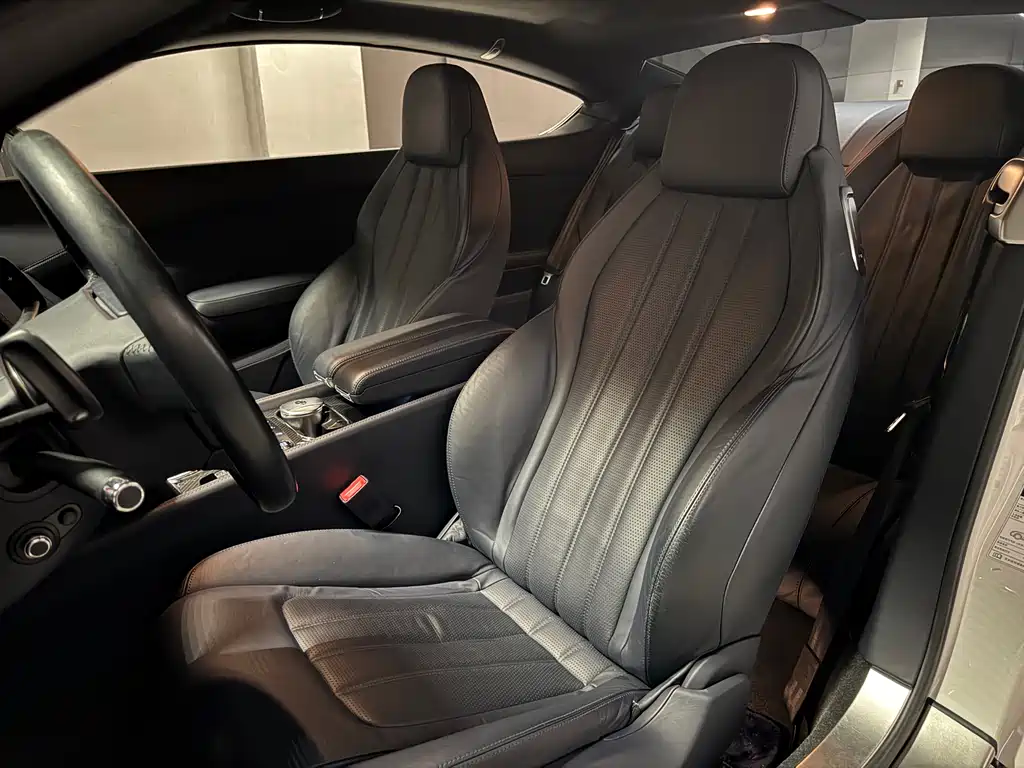 Bentley Continental 2016 — фото 19