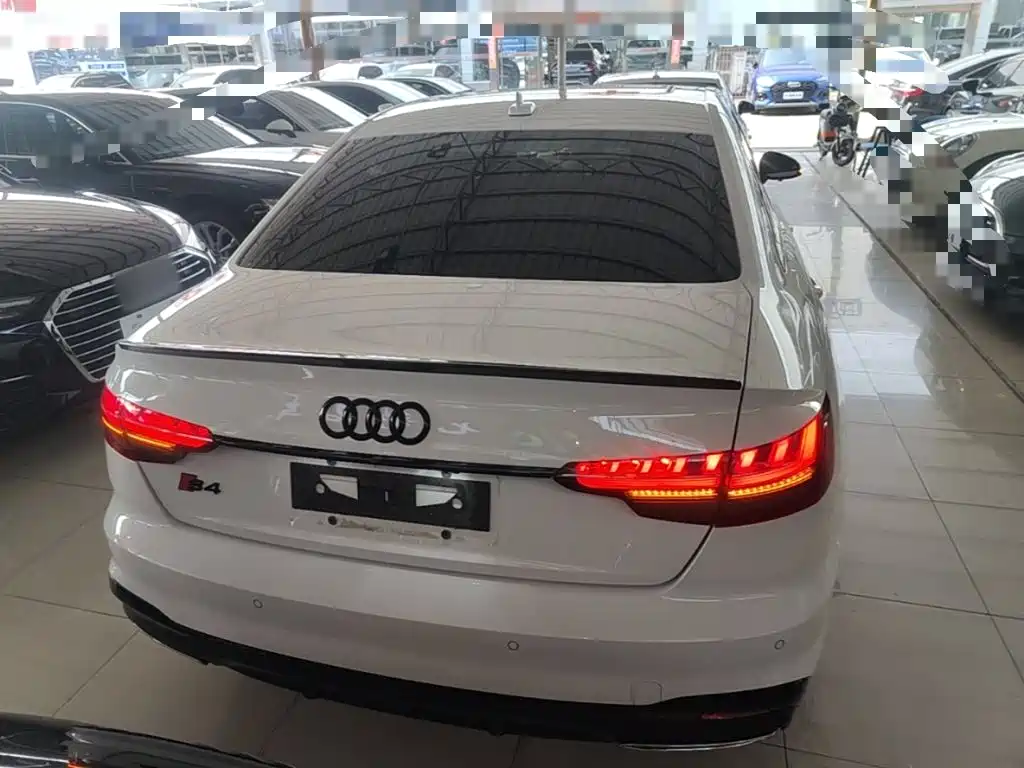 Audi A4L 2022