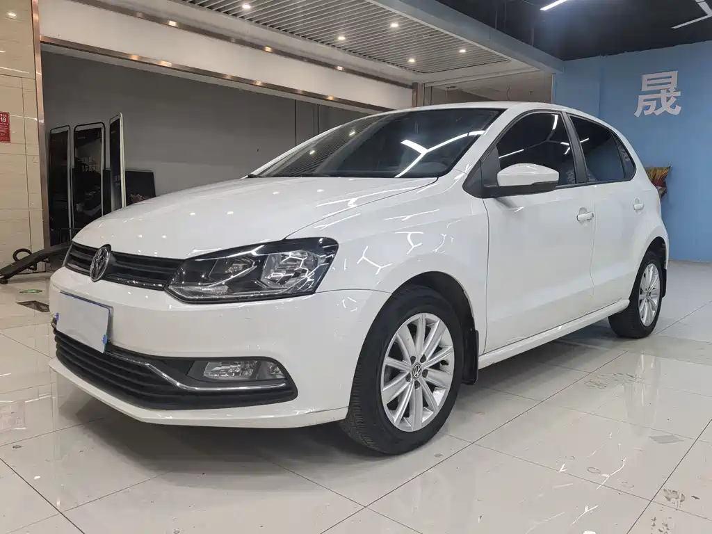 Volkswagen Polo 2016 — фото 1