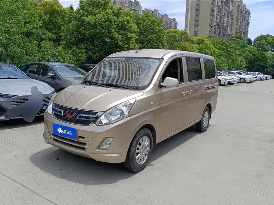 Wuling Rongguang V 2018 — фото 1