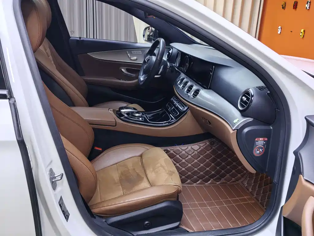 Mercedes-Benz E-Class 2017 — фото 15