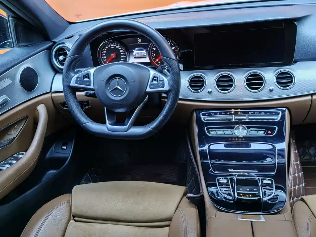 Mercedes-Benz E-Class 2017 — фото 22