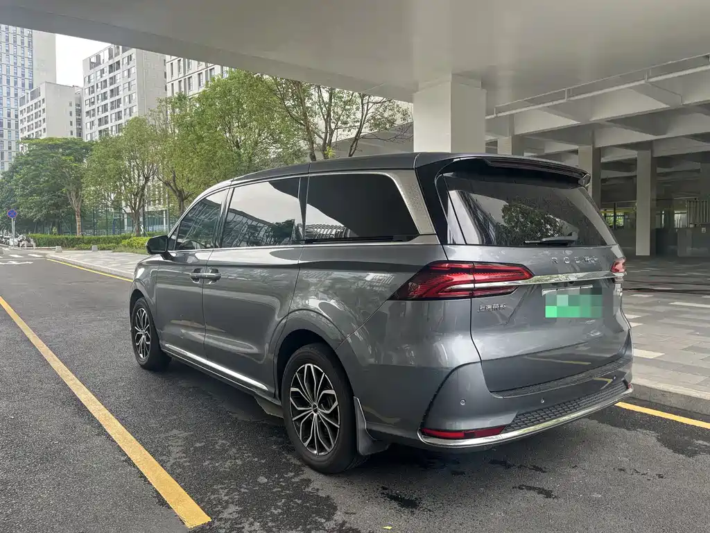 Roewe iMAX8 New Energy 2023 — фото 8