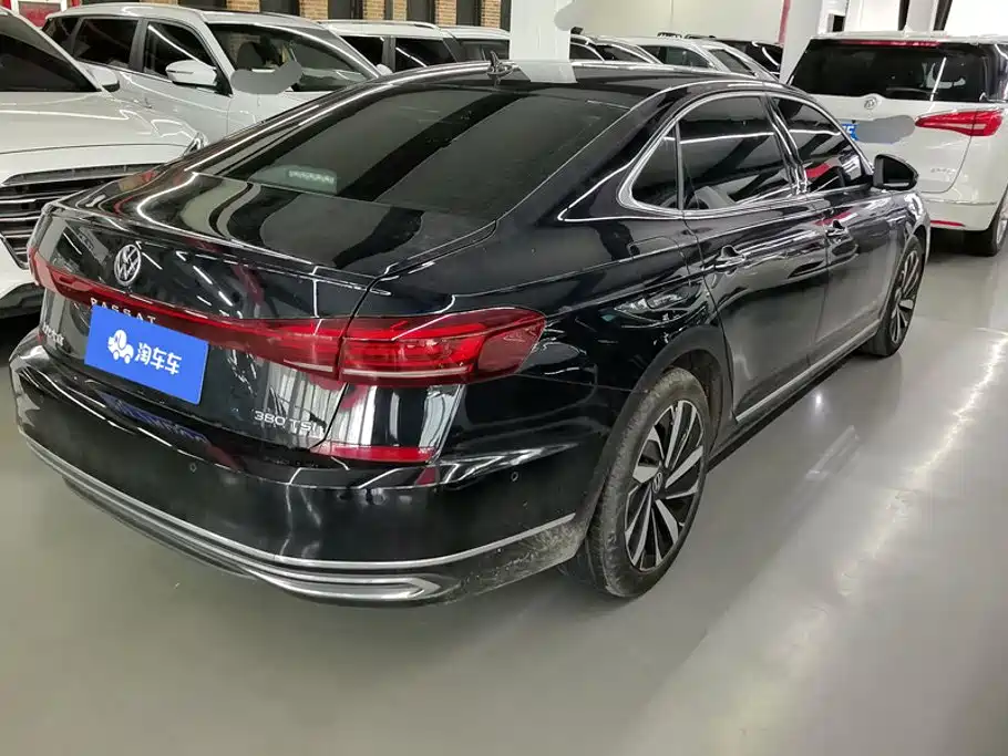 Volkswagen Passat 2024