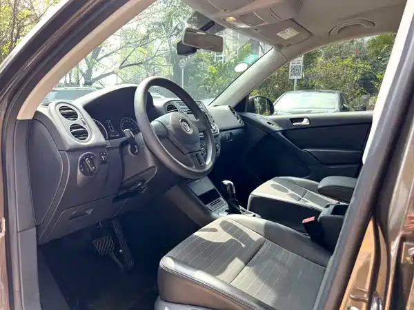 Volkswagen Tiguan 2015
