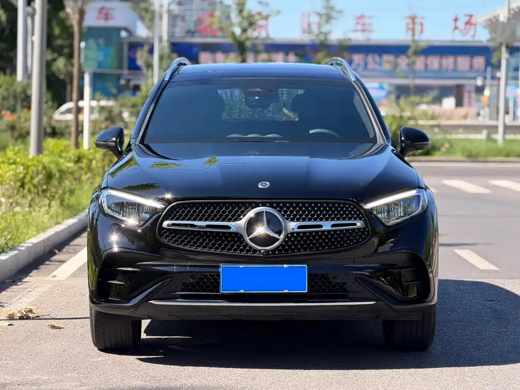 Mercedes-Benz GLC 2023