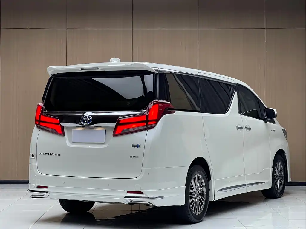Toyota Alphard 2021