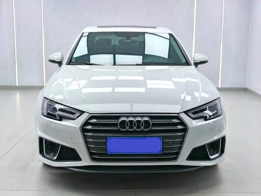 Audi A4L 2018