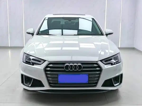 Audi A4L 2018