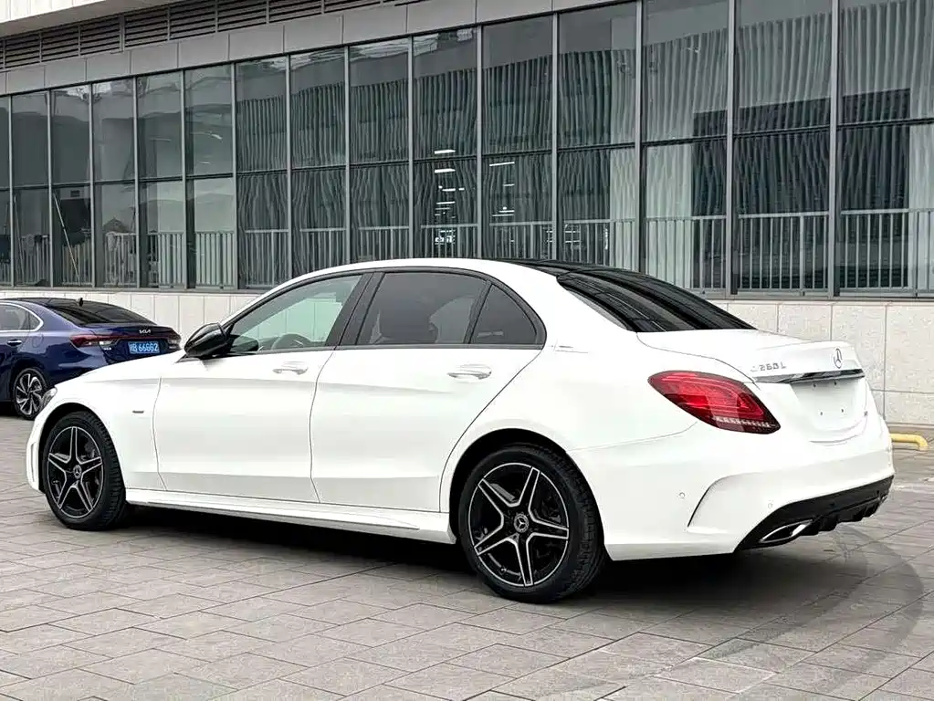 Mercedes-Benz C-Class 2021 — фото 16