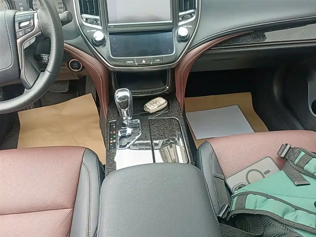 Toyota Crown 2019 — фото 14