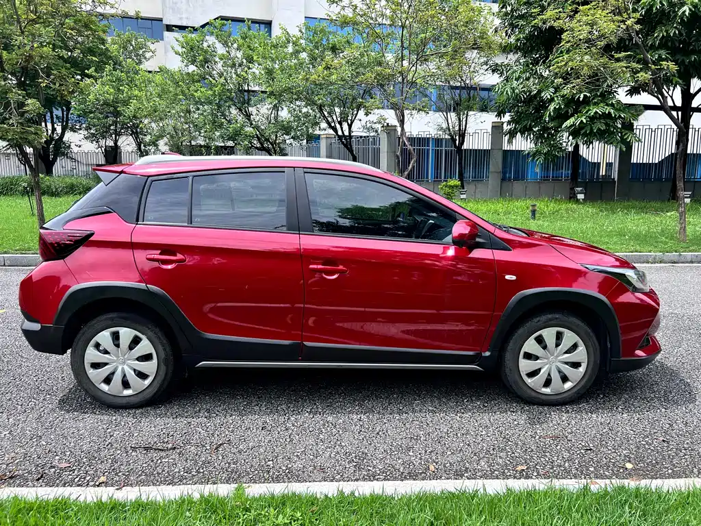 Toyota Yaris L 2022 — фото 8