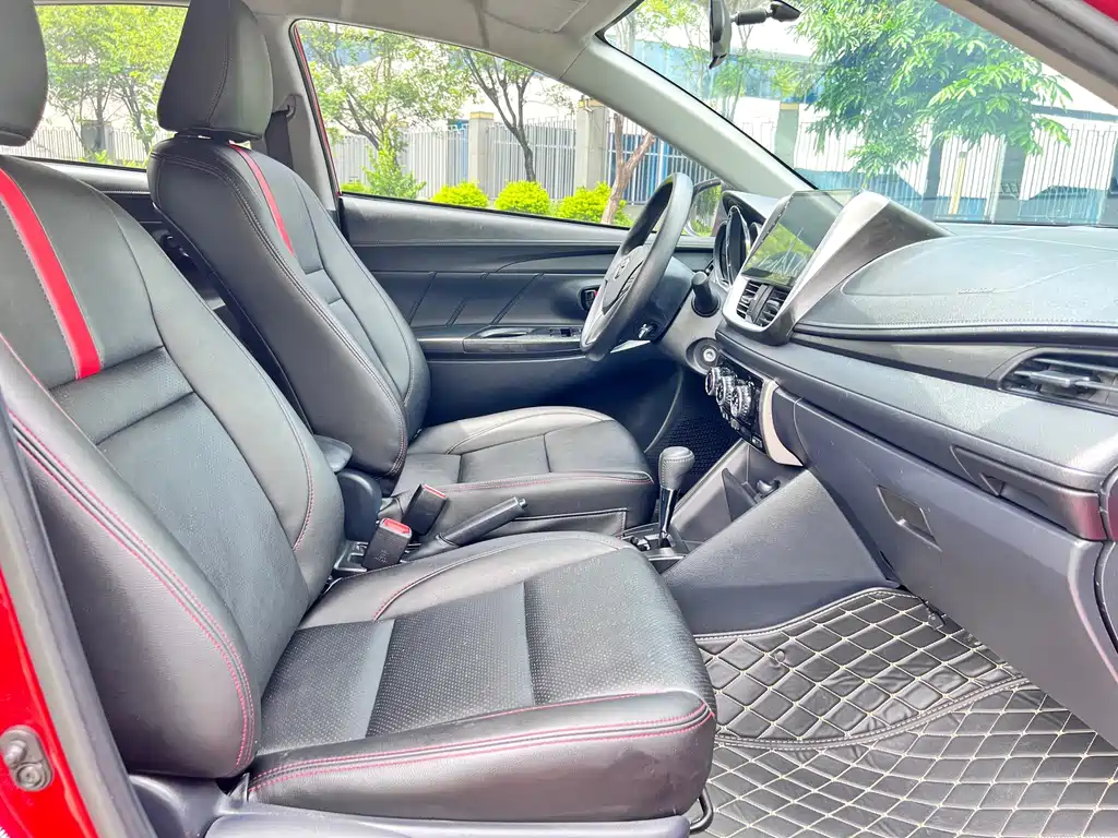 Toyota Yaris L 2022 — фото 14