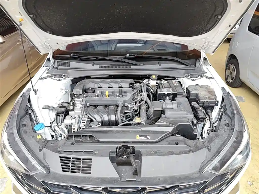 Hyundai Elantra 2023 — фото 20