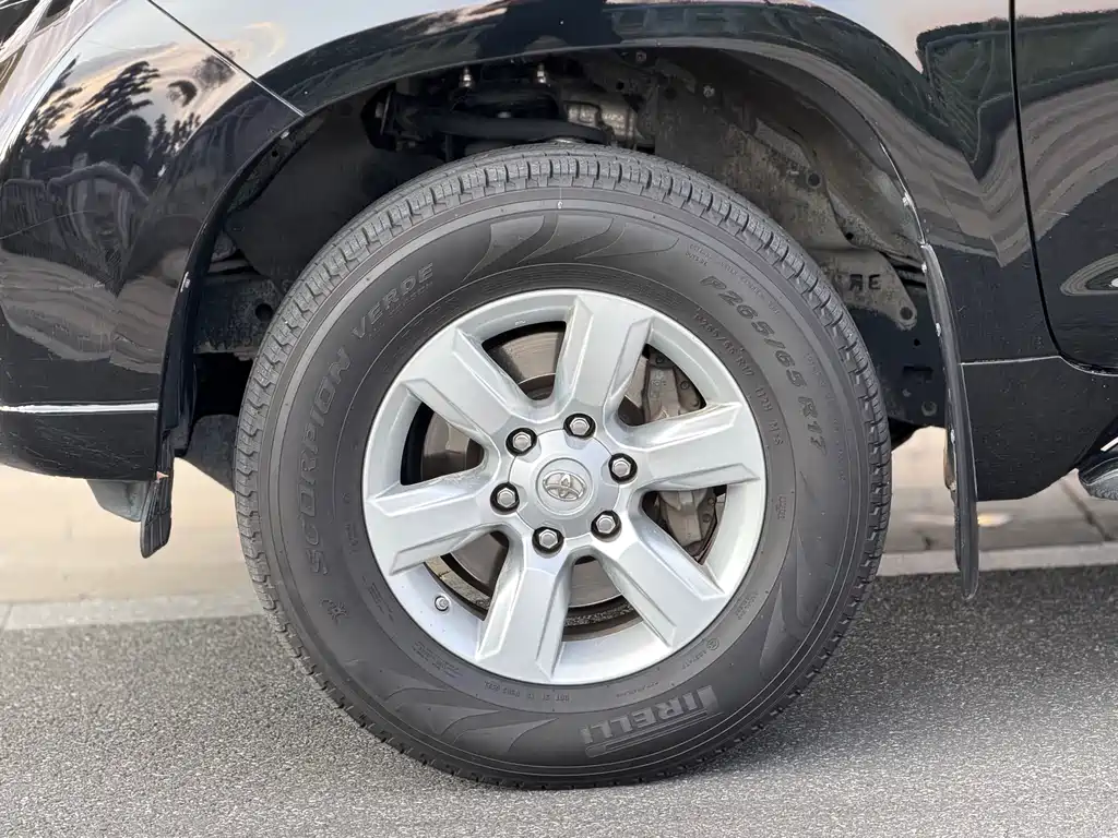Toyota Prado 2015 — фото 22