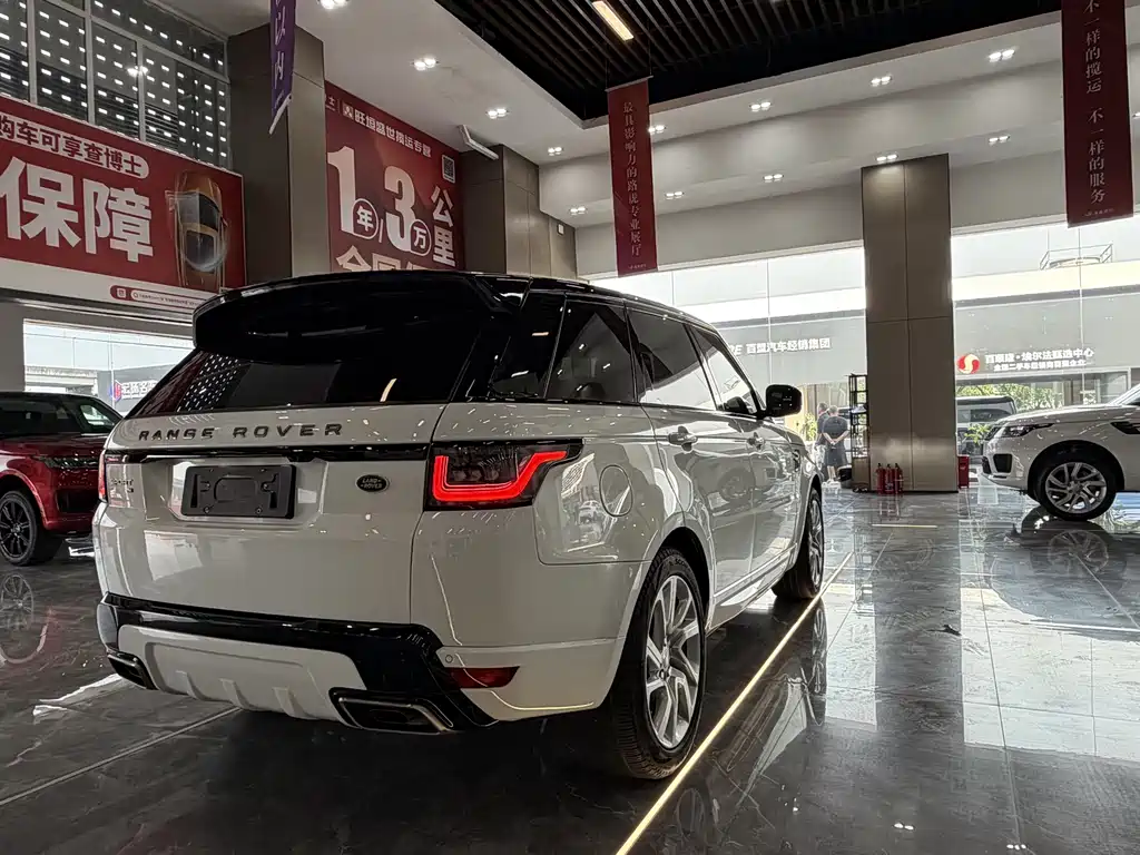 Land Rover Range Rover Sport 2020 — фото 18