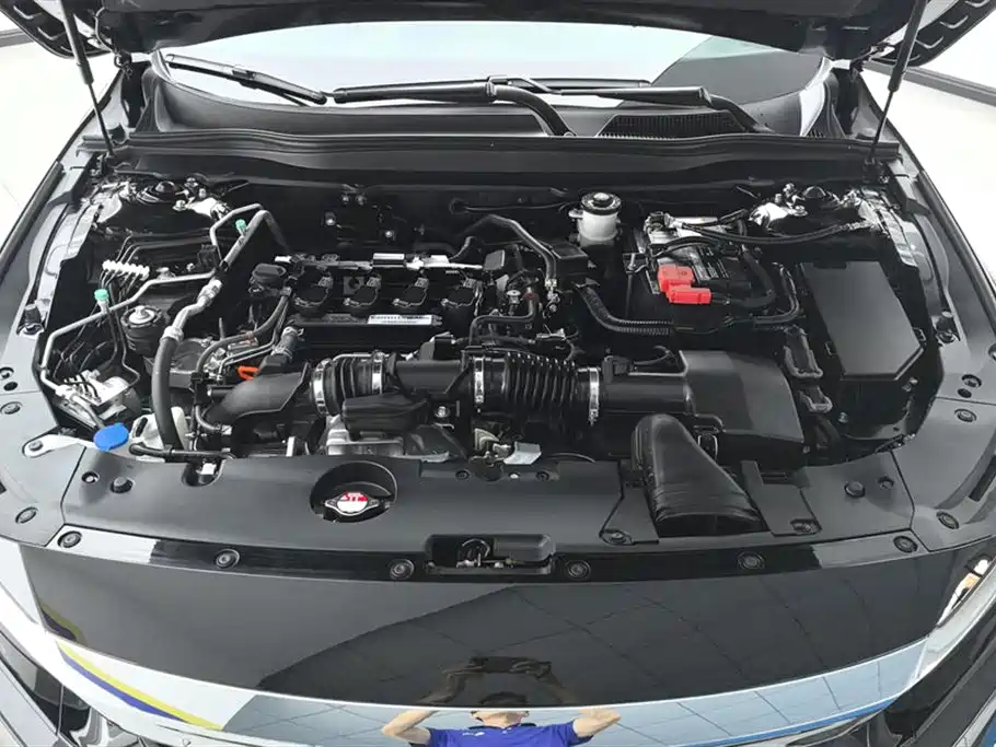 Honda Accord 2022 — фото 10