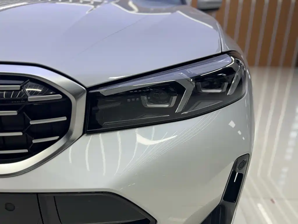 BMW 3 Series 2023