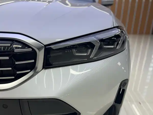 BMW 3 Series 2023