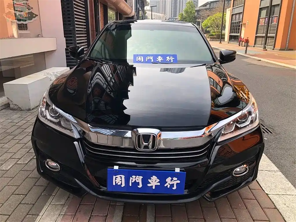 Honda Accord 2018 — фото 2