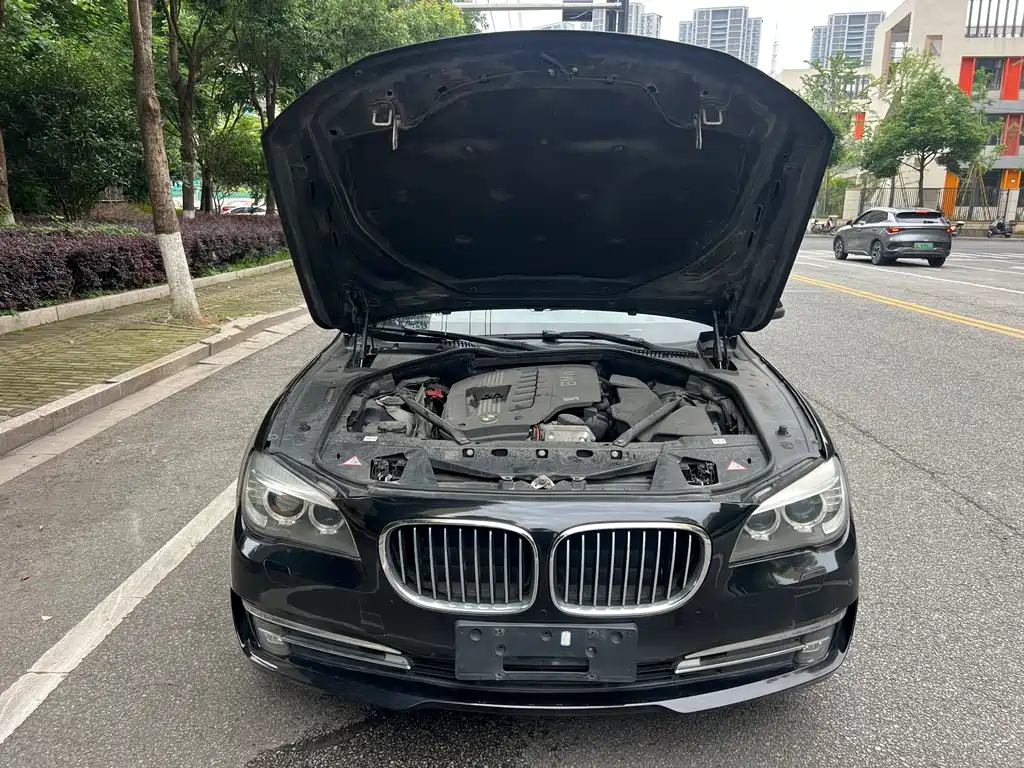 BMW 7 Series 2014 — фото 15