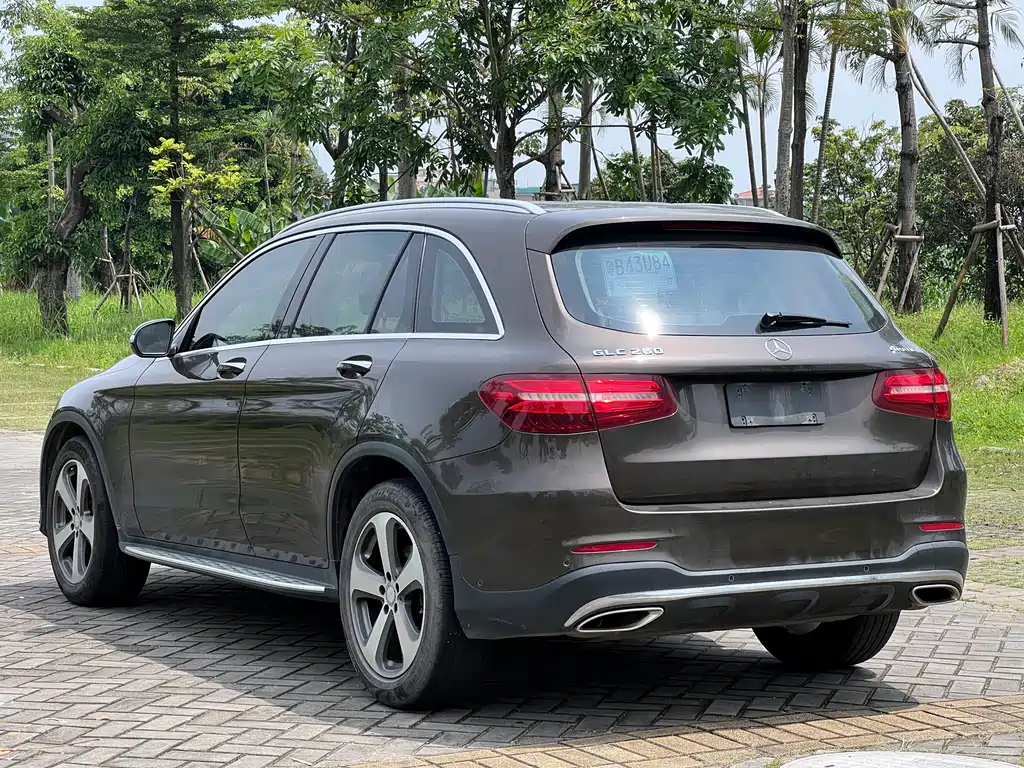 Mercedes-Benz GLC 2017 — фото 13