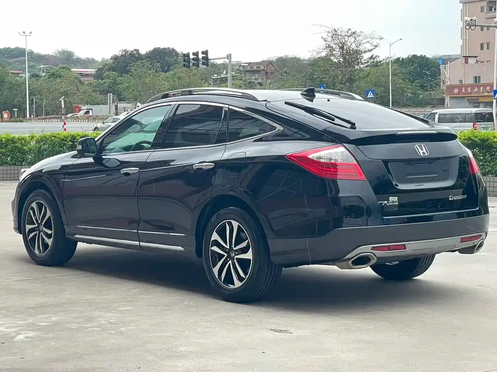 Honda Crosstour 2016 — фото 4