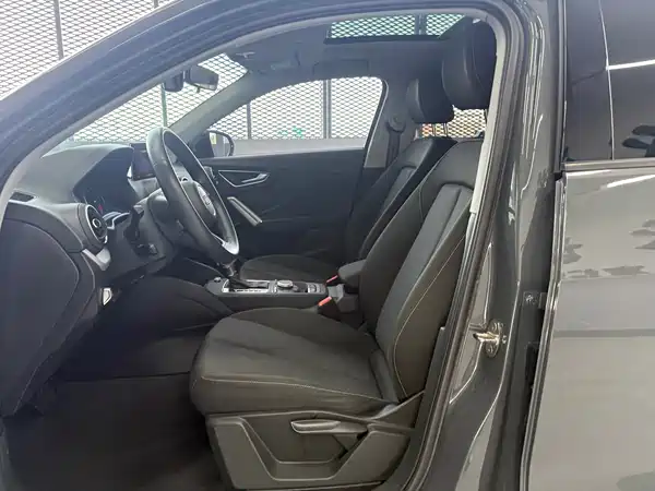 Audi Q2L 2020