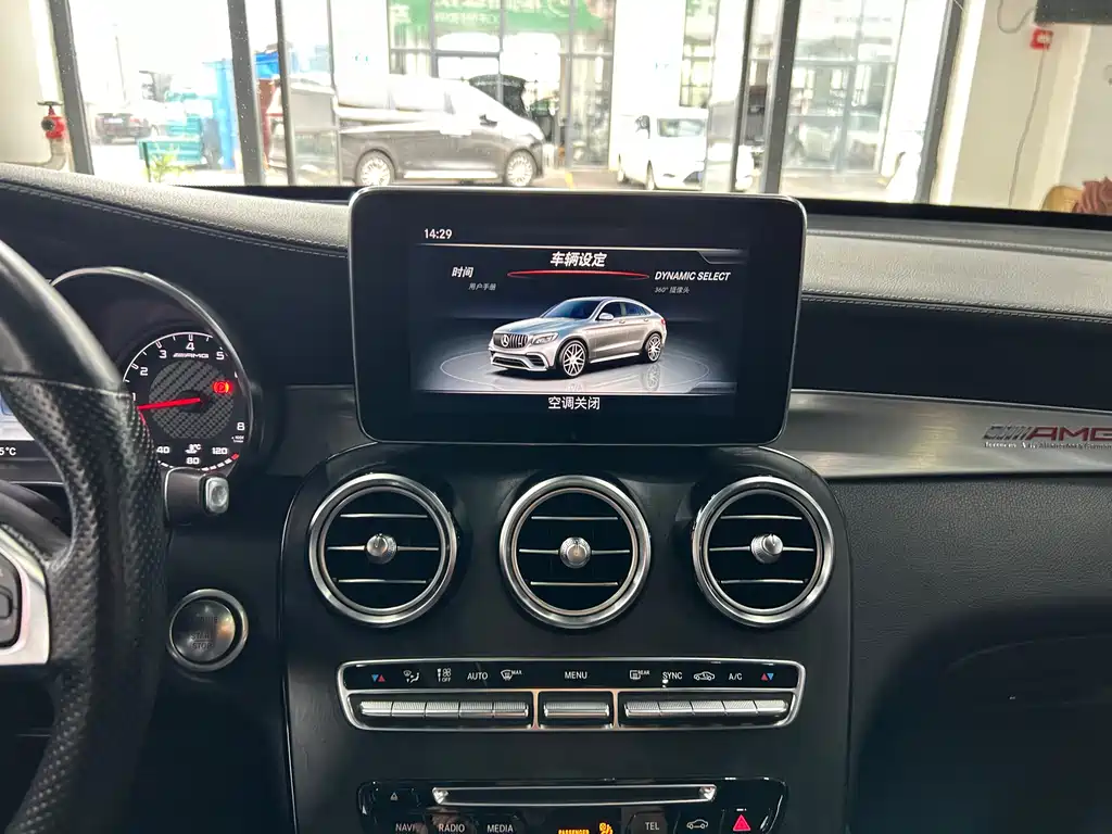 Mercedes-Benz GLC Coupe AMG 2019 — фото 13