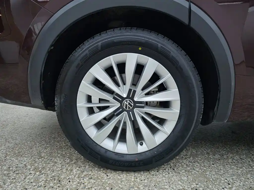 Volkswagen Viloran 2020