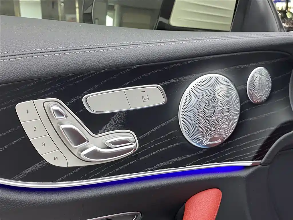 Mercedes-Benz E-Class 2018 — фото 18
