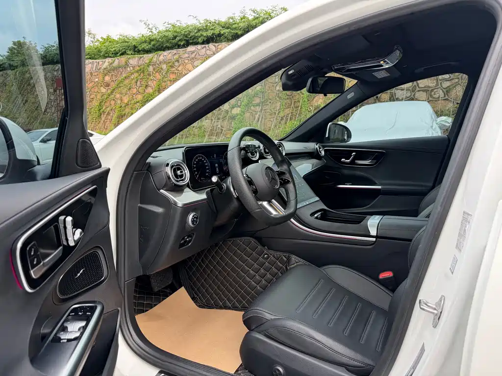 Mercedes-Benz C-Class 2022