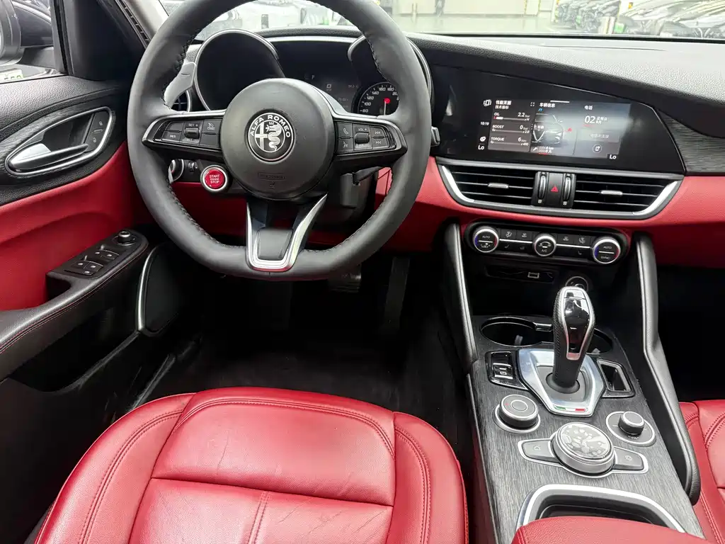 Alfa Romeo Giulia Juliet 2020 — фото 15
