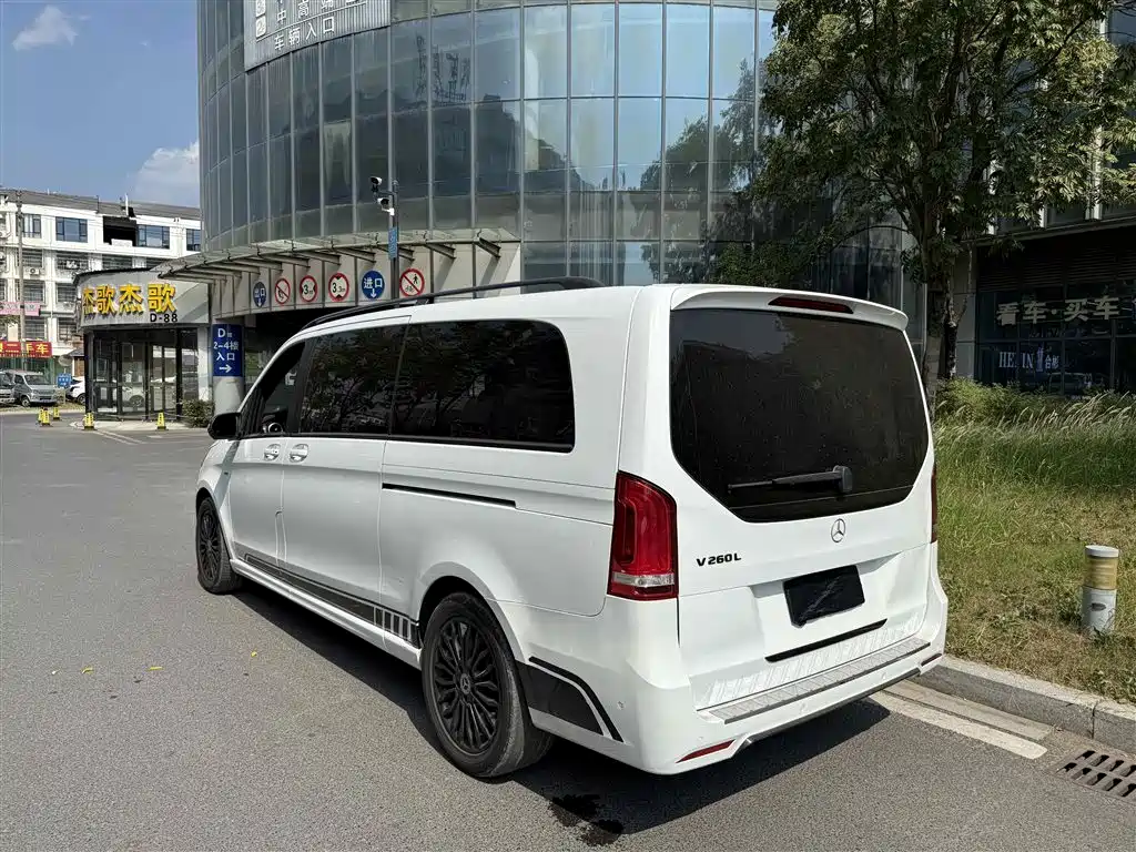 Mercedes-Benz V-Class 2019 — фото 4