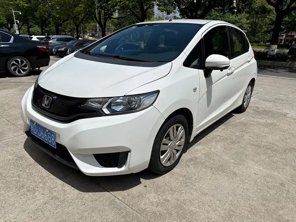 Honda Fit 2015 — фото 1