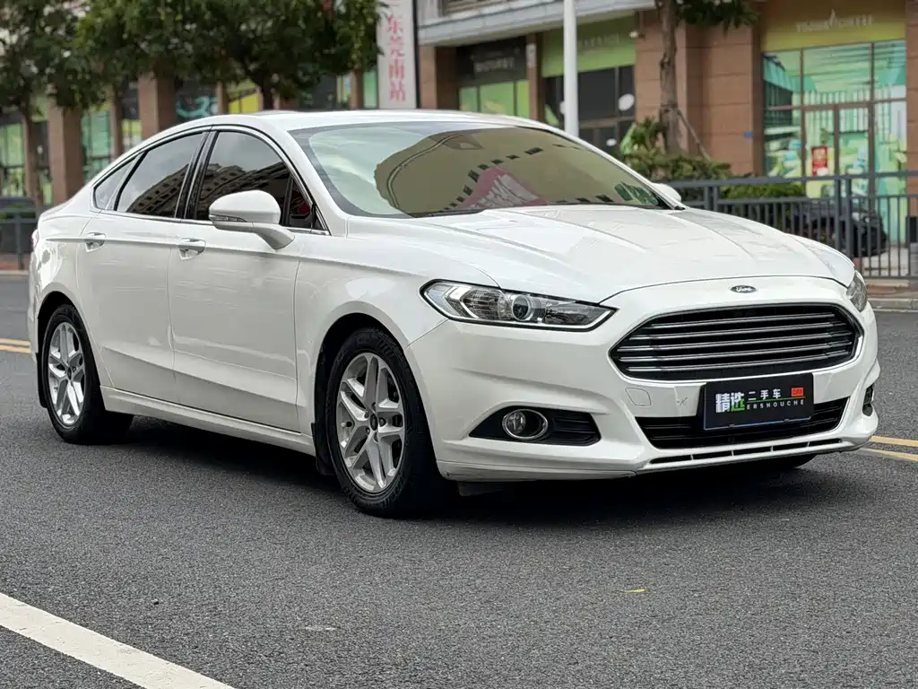 Ford Mondeo 2015 — фото 3