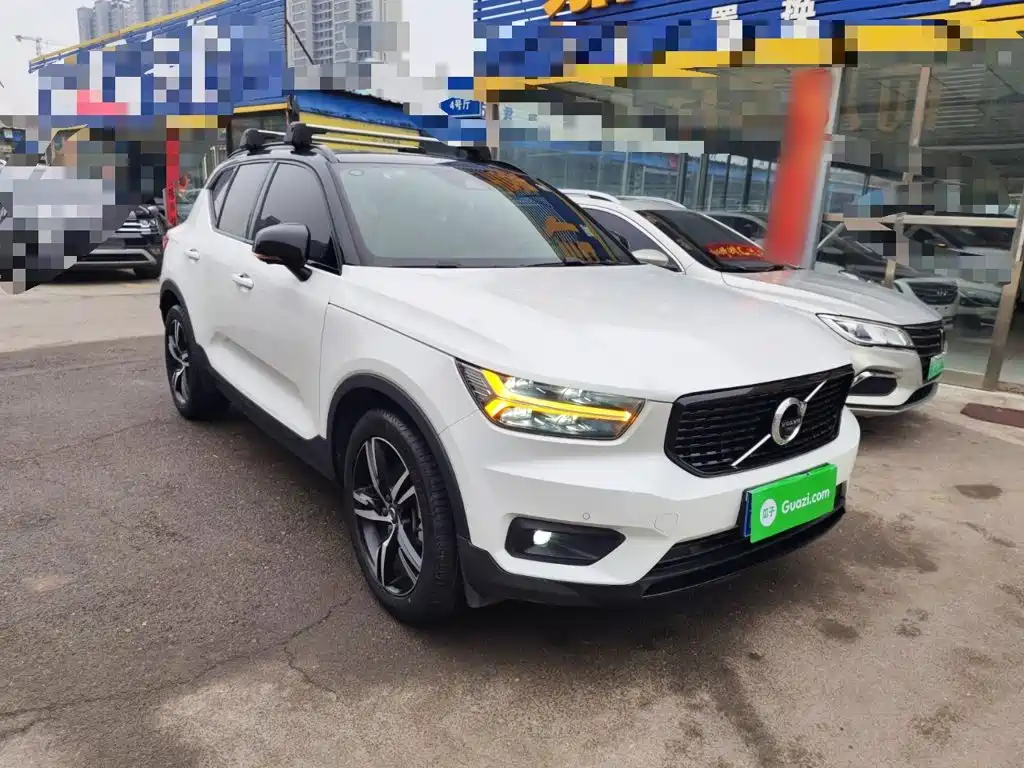 Volvo XC40 2020 — фото 22