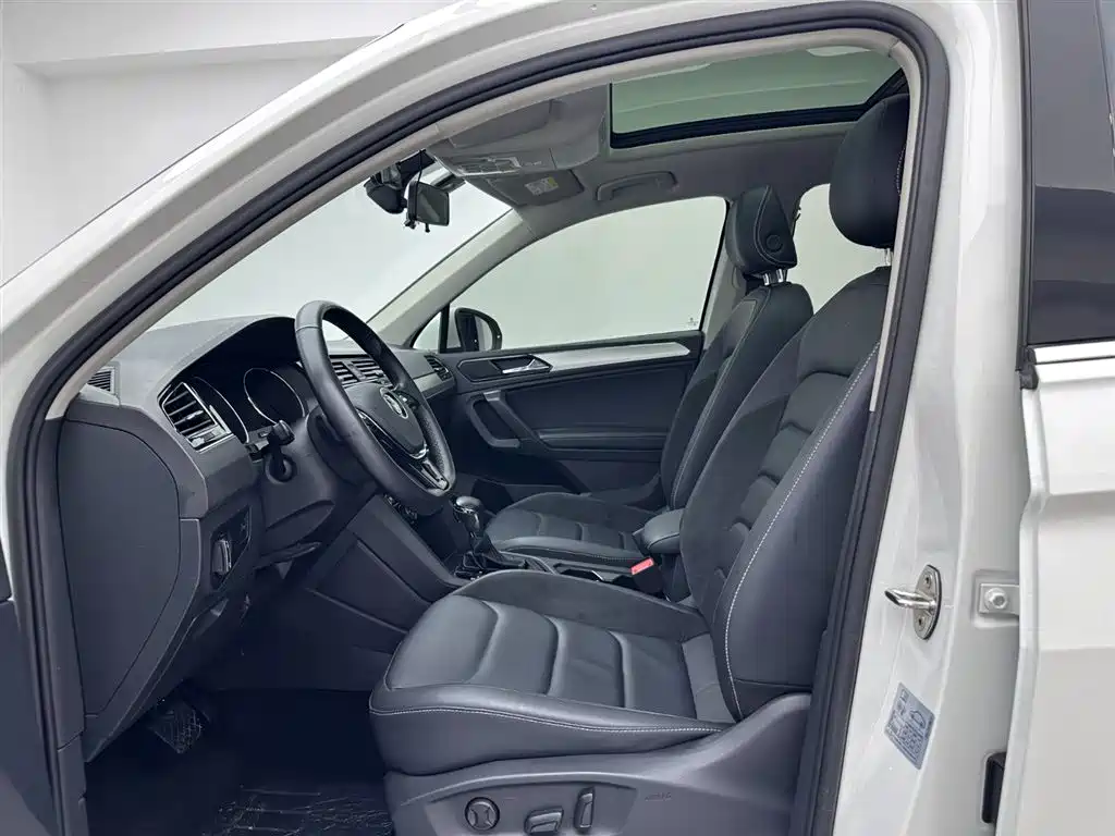 Volkswagen Tiguan L 2020 — фото 17