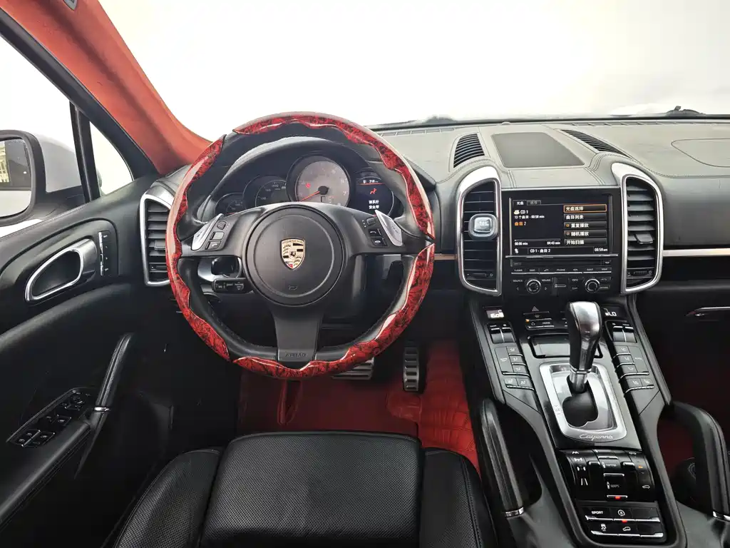 Porsche Cayenne 2013 — фото 16