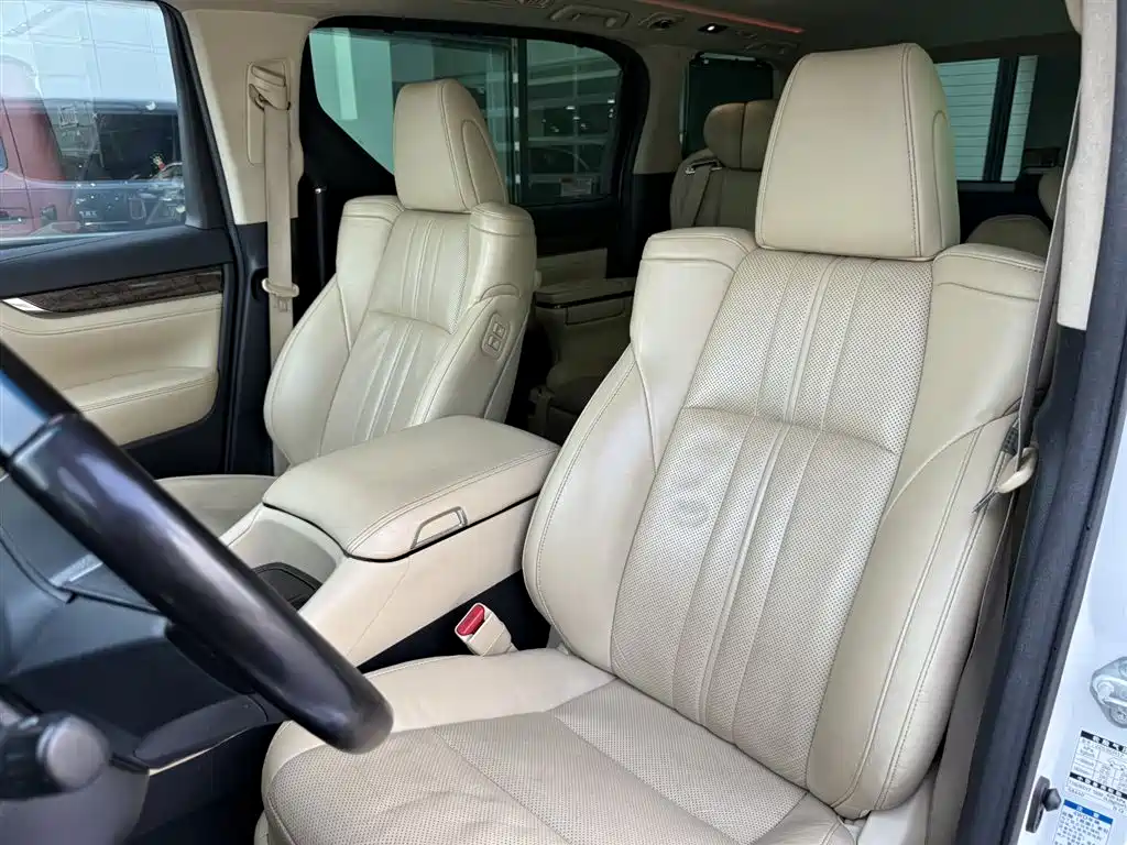 Toyota Alphard 2020 — фото 22