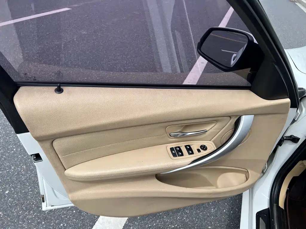 BMW 3 Series 2014 — фото 10