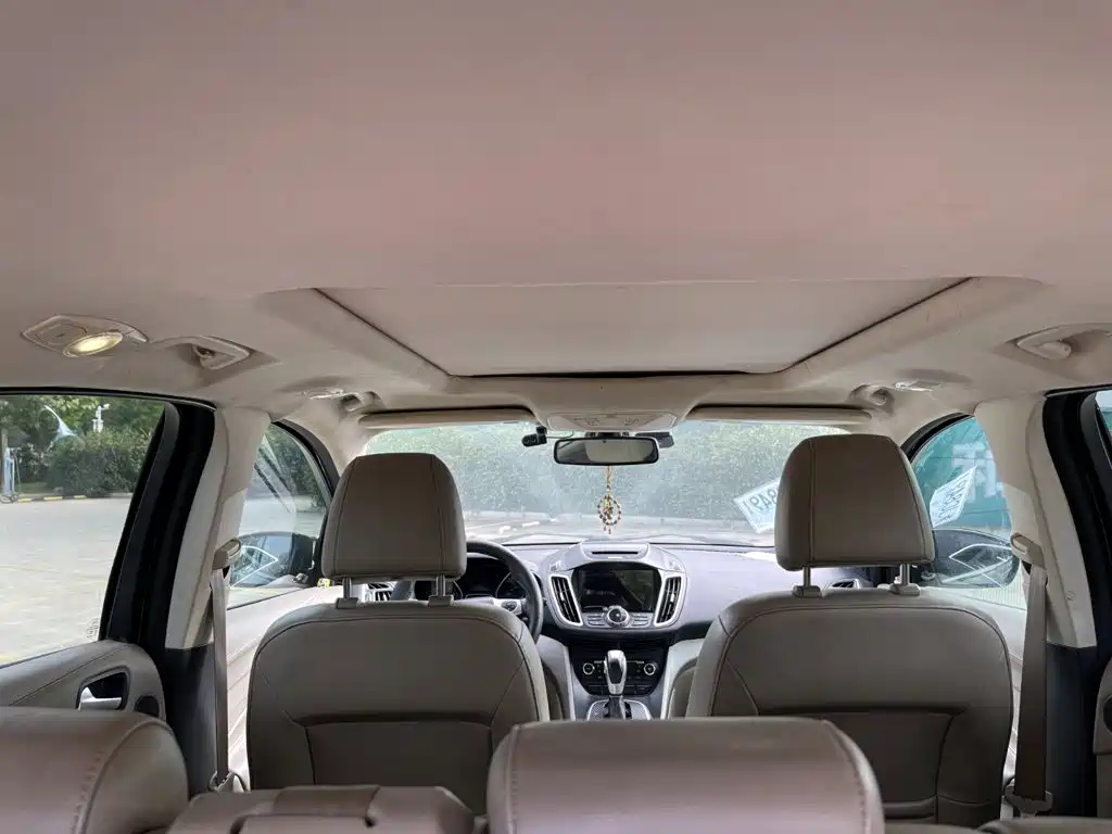 Ford Kuga 2013 — фото 16