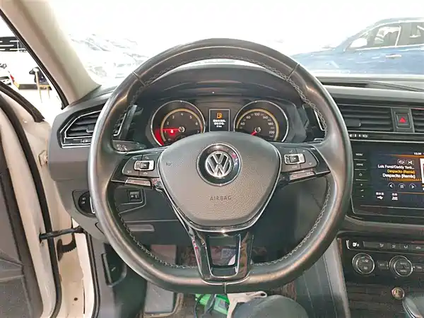 Volkswagen Tiguan L 2019